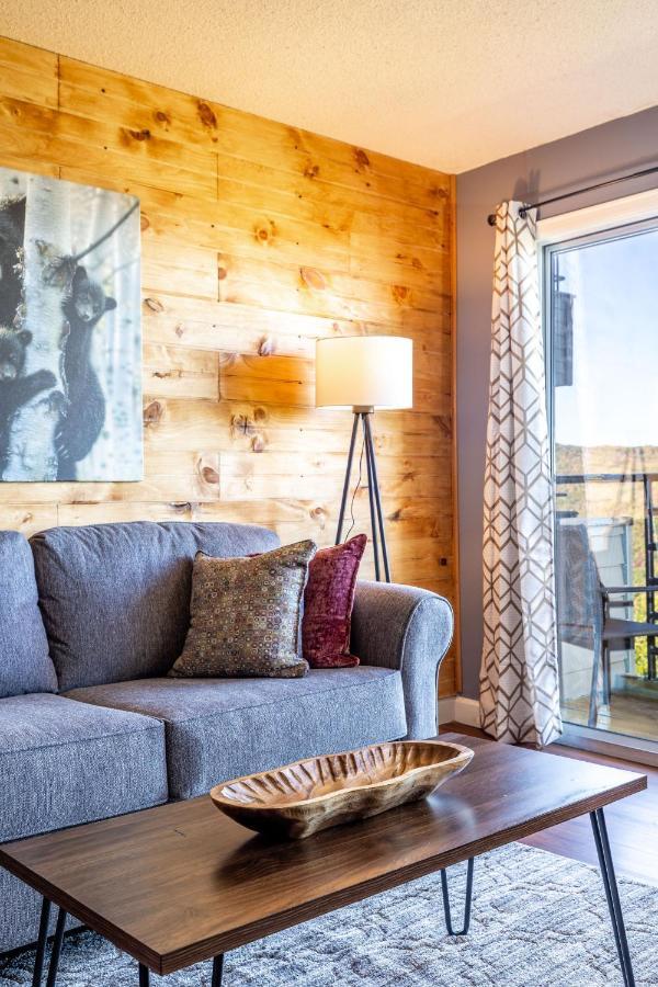 Wow Views!!-Mountain Escape-Outdoor Pool-Close To Downtown-Wifi-Cable-Private Balcony Gatlinburg Exterior foto